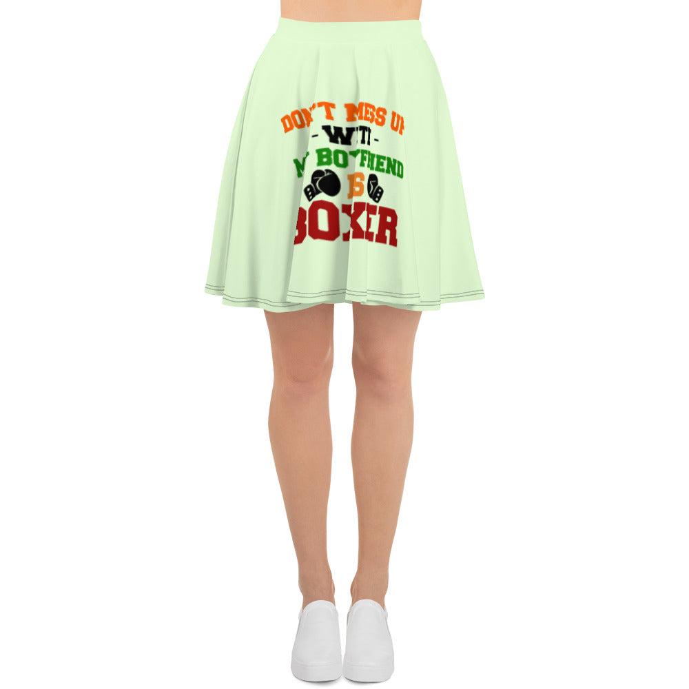 DON'T MESS UP WITH MY BOYFRIEND IS BOXER - Skater Skirt