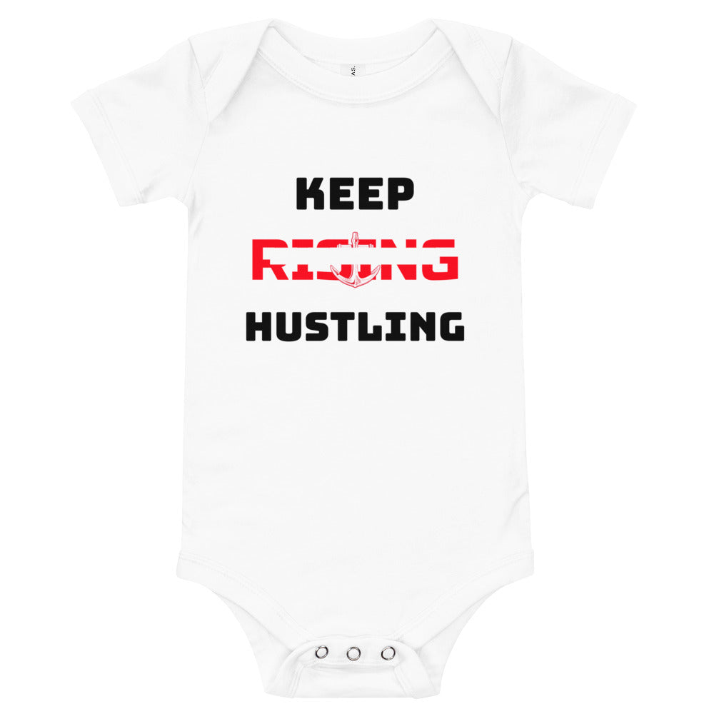 KEEP RISING HUSTLING - Baby short sleeve one piece