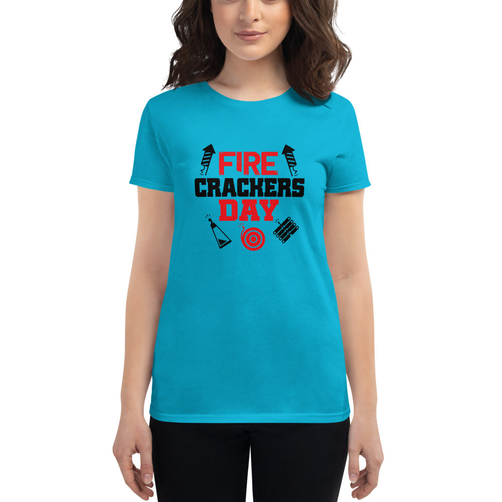 FIRE CRACKERS DAY - Women's short sleeve t-shirt