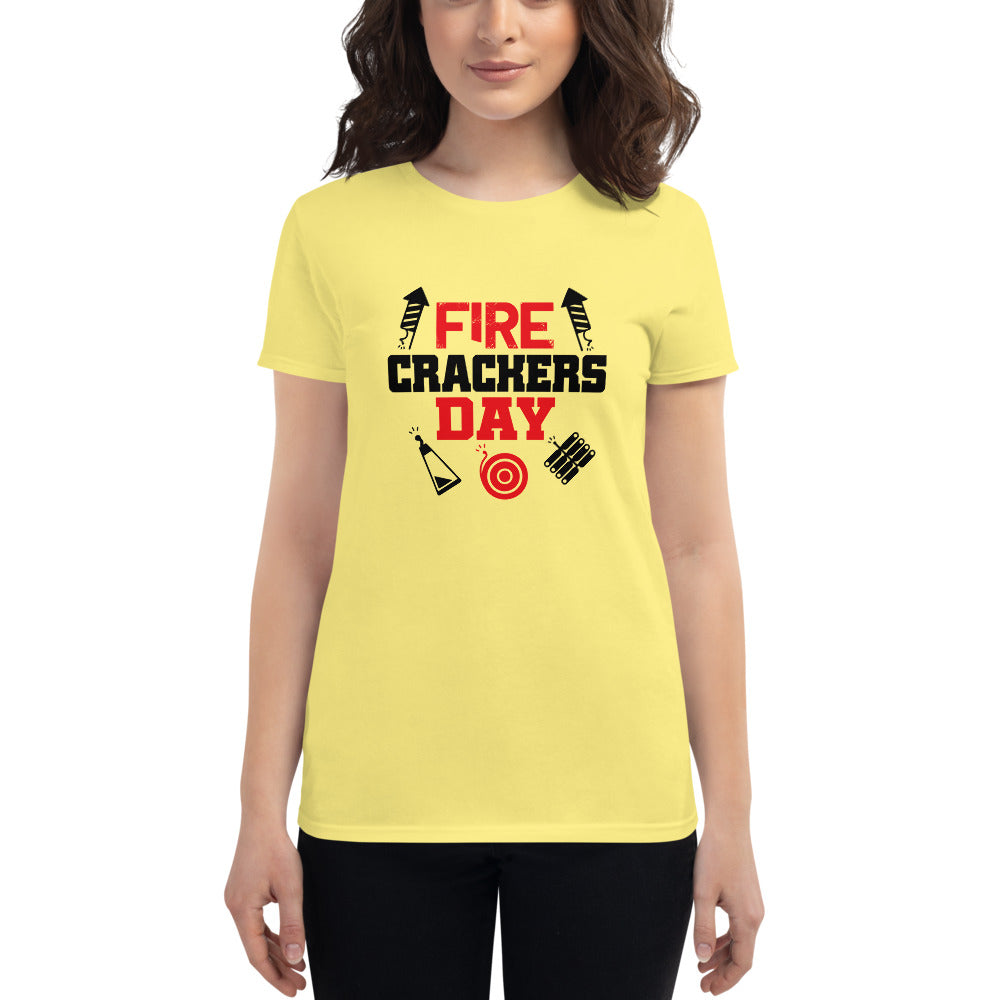 FIRE CRACKERS DAY - Women's short sleeve t-shirt